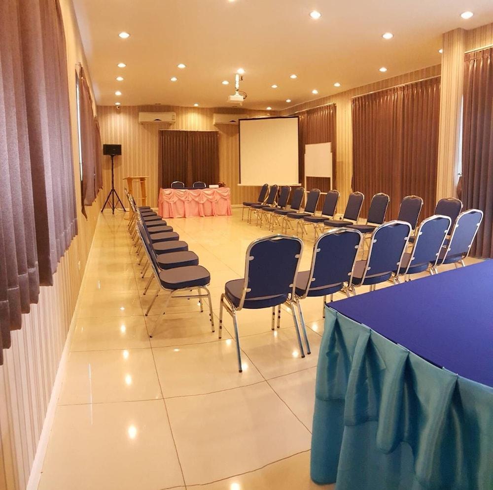 Harmony Resort Hotel Чиангмай Экстерьер фото